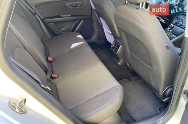 Хэтчбек SEAT Leon 2013 в 
