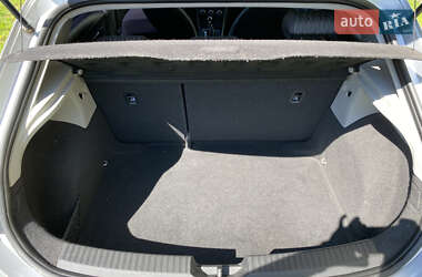 Хэтчбек SEAT Leon 2013 в 