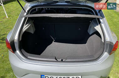 Хэтчбек SEAT Leon 2013 в 