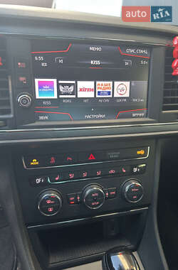 Хетчбек SEAT Leon 2015 в 