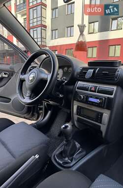 Хетчбек SEAT Leon 2005 в 