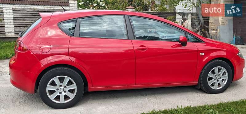 Хетчбек SEAT Leon 2006 в Києві