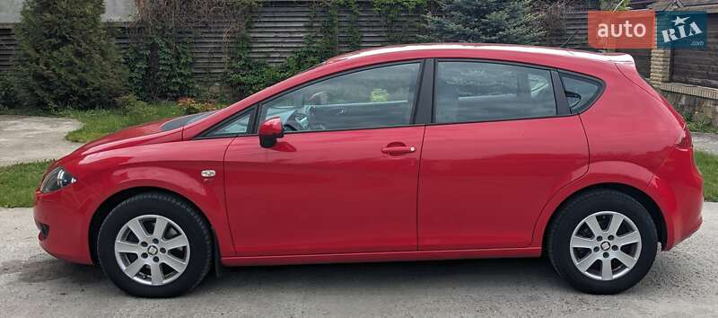Хетчбек SEAT Leon 2006 в Києві