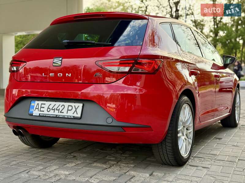 Хетчбек SEAT Leon 2013 в Дніпрі
