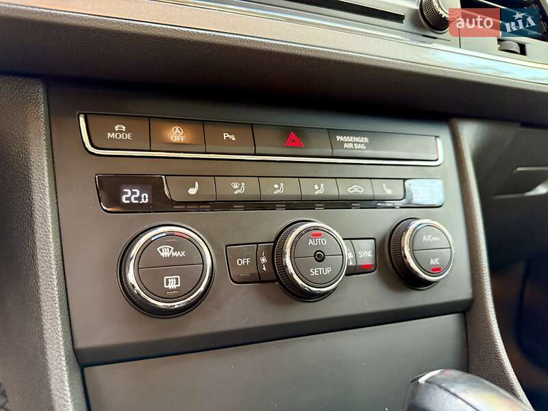 Хетчбек SEAT Leon 2013 в Дніпрі