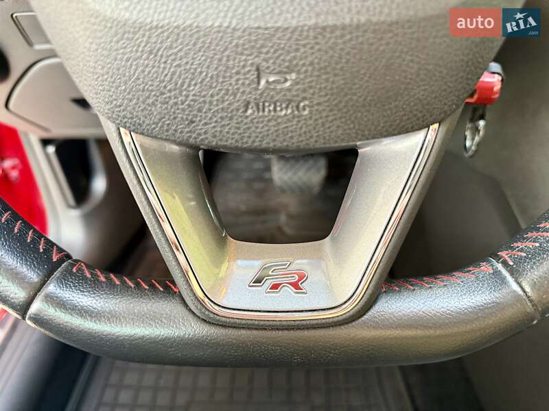 Хетчбек SEAT Leon 2013 в Дніпрі
