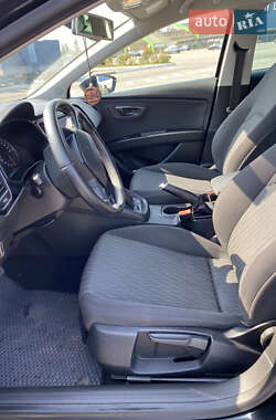Хэтчбек SEAT Leon 2013 в 