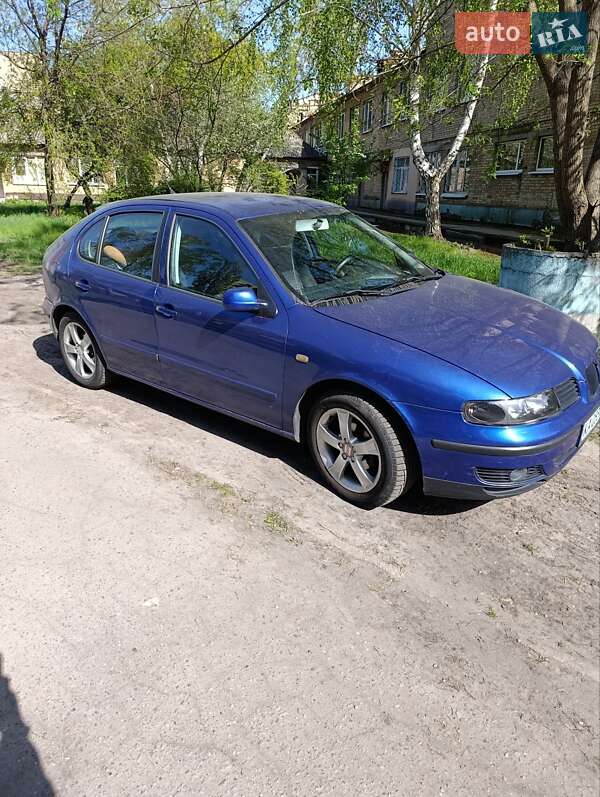 Хэтчбек SEAT Leon 1999 в Киеве