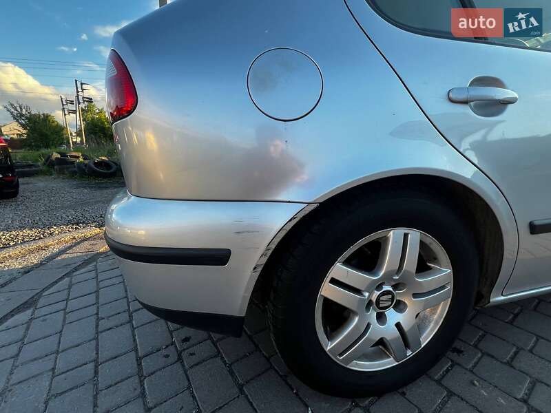 Хэтчбек SEAT Leon 2001 в Львове