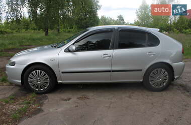 Хэтчбек SEAT Leon 2001 в 