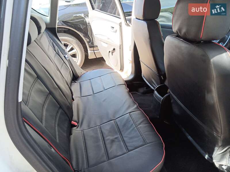 Хэтчбек SEAT Leon 2010 в Чернигове