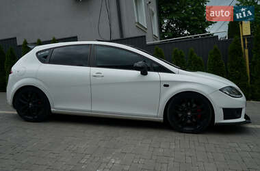 Хетчбек SEAT Leon 2010 в 