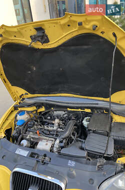 Хэтчбек SEAT Leon 2011 в 