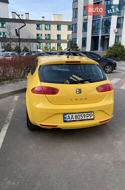 Хэтчбек SEAT Leon 2011 в 