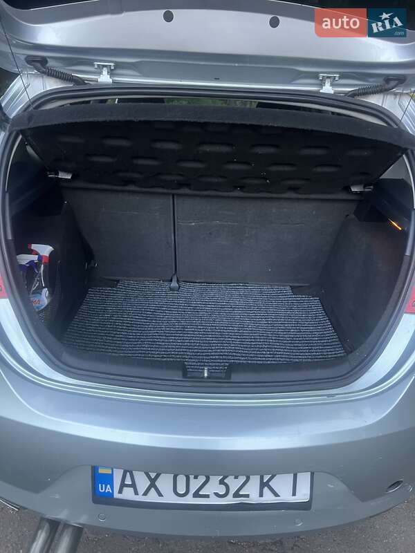 Хэтчбек SEAT Leon 2006 в Краматорске