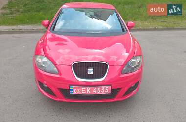 Хэтчбек SEAT Leon 2011 в Сумах