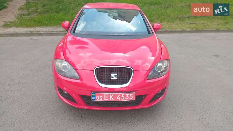 Хэтчбек SEAT Leon 2011 в Сумах фото Хэтчбек SEAT Leon 2011 в Сумах