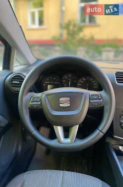 Хэтчбек SEAT Leon 2010 в 