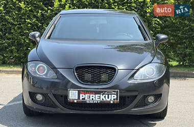 Хэтчбек SEAT Leon 2006 в 