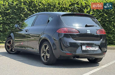 Хэтчбек SEAT Leon 2006 в 