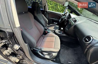 Хэтчбек SEAT Leon 2006 в 