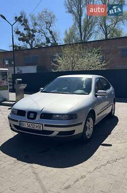 Хэтчбек SEAT Leon 2002 в 
