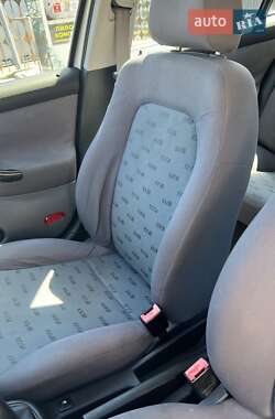 Хэтчбек SEAT Leon 2002 в 