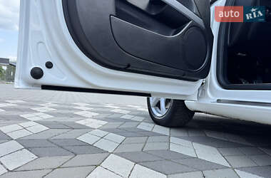 Хэтчбек SEAT Leon 2012 в 