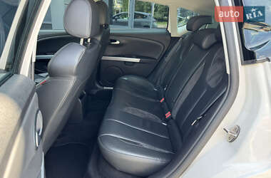 Хэтчбек SEAT Leon 2012 в 