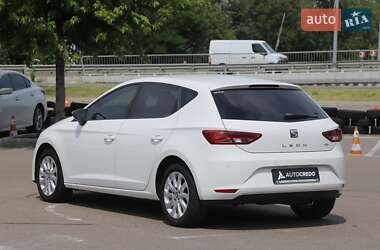 Хэтчбек SEAT Leon 2015 в 