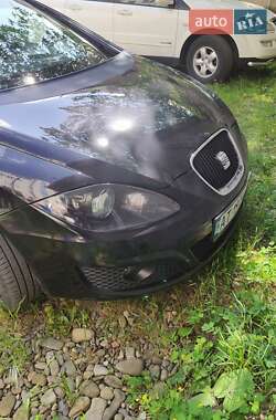 Хэтчбек SEAT Leon 2010 в 