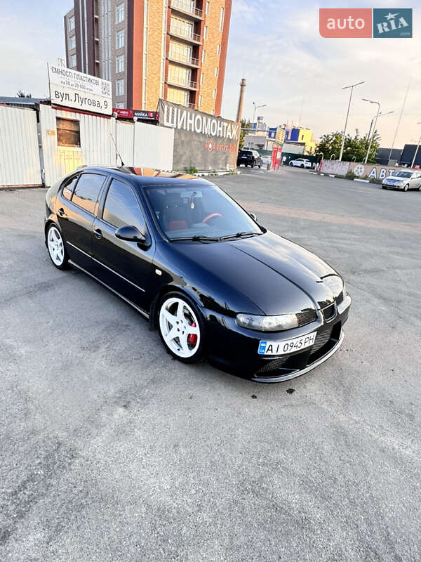 Хэтчбек SEAT Leon 2004 в 