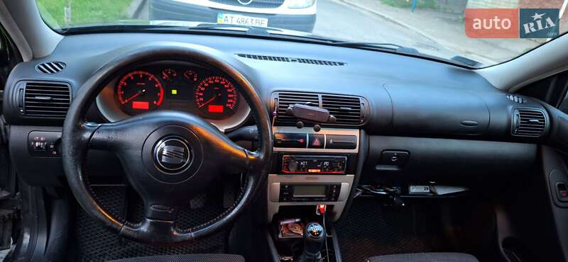 Хэтчбек SEAT Leon 2004 в Львове