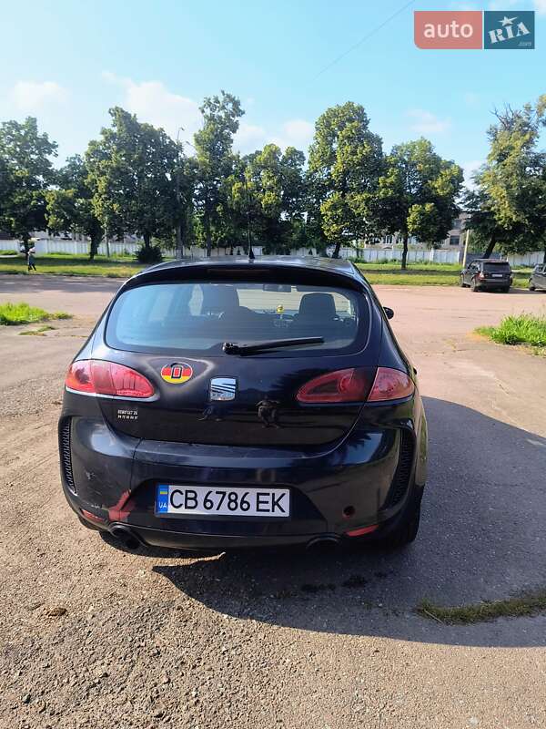 Хэтчбек SEAT Leon 2005 в Чернигове