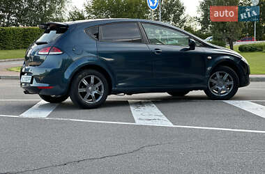 Хэтчбек SEAT Leon 2006 в 