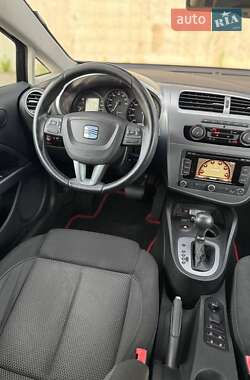 Хэтчбек SEAT Leon 2011 в 