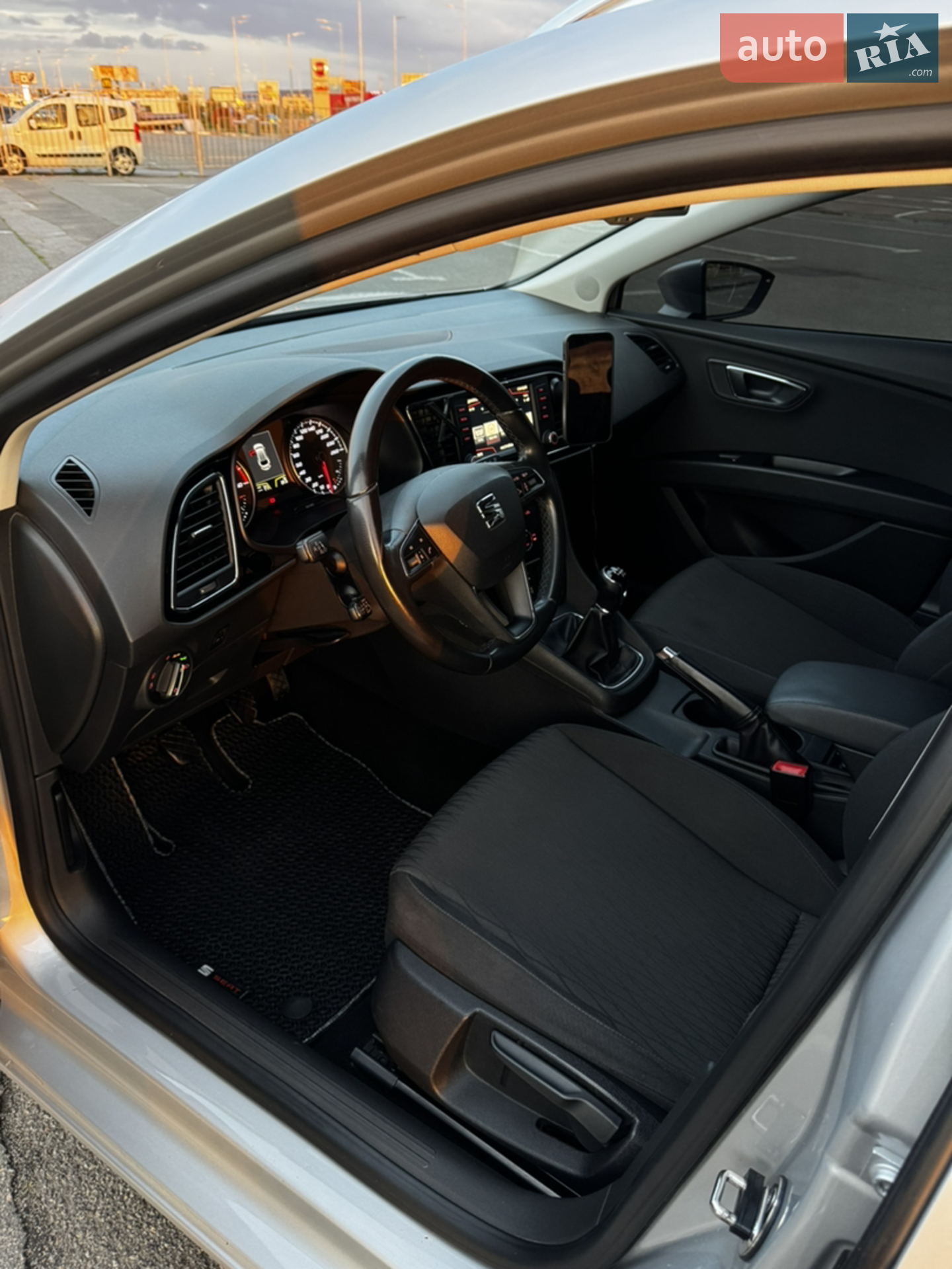 2015 SEAT Leon - мініатюра 4
