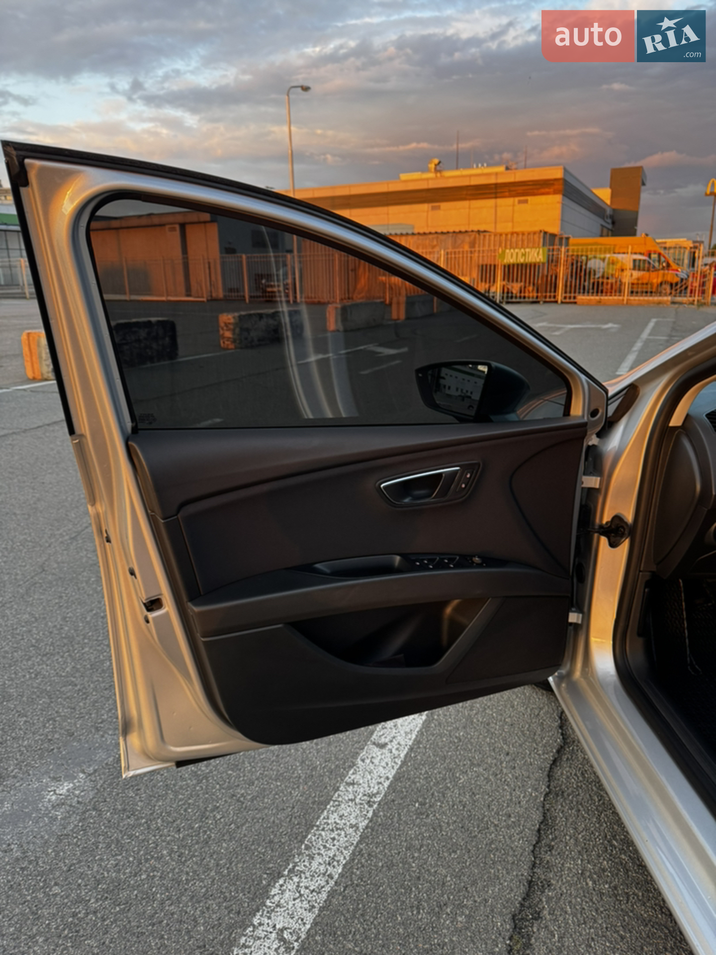 2015 SEAT Leon - мініатюра 8