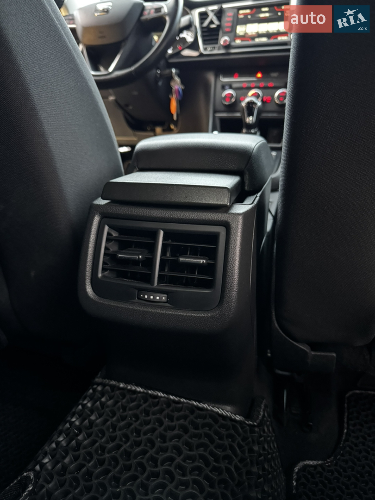 2015 SEAT Leon - мініатюра 21