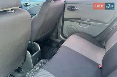 Хэтчбек SEAT Leon 2007 в 