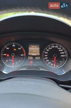 Хэтчбек SEAT Leon 2013 в 