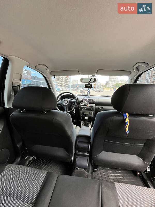 Хэтчбек SEAT Leon 2005 в Киеве фото 4 Хэтчбек SEAT Leon 2005 в Киеве