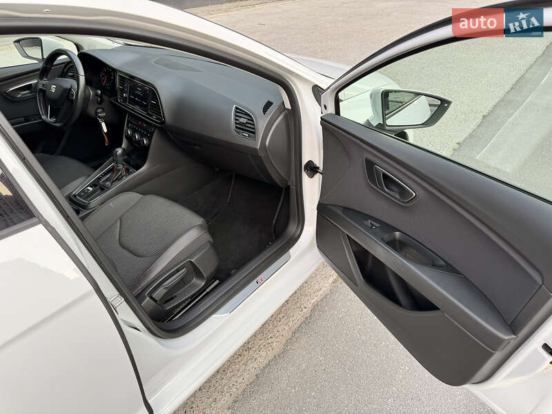 Хэтчбек SEAT Leon 2018 в Киеве