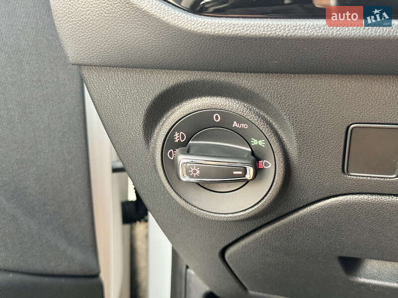 Хэтчбек SEAT Leon 2018 в Киеве