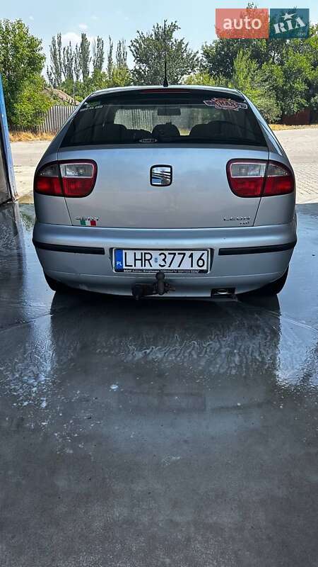 Хэтчбек SEAT Leon 2003 в 