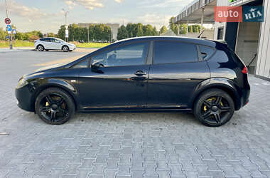 Хэтчбек SEAT Leon 2005 в 