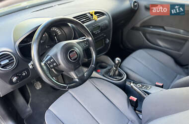 Хэтчбек SEAT Leon 2005 в 