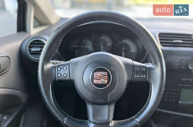 Хэтчбек SEAT Leon 2005 в 