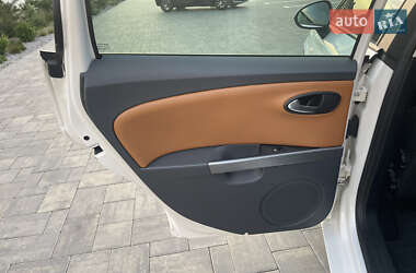 Хэтчбек SEAT Leon 2009 в 