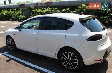 Хэтчбек SEAT Leon 2010 в 